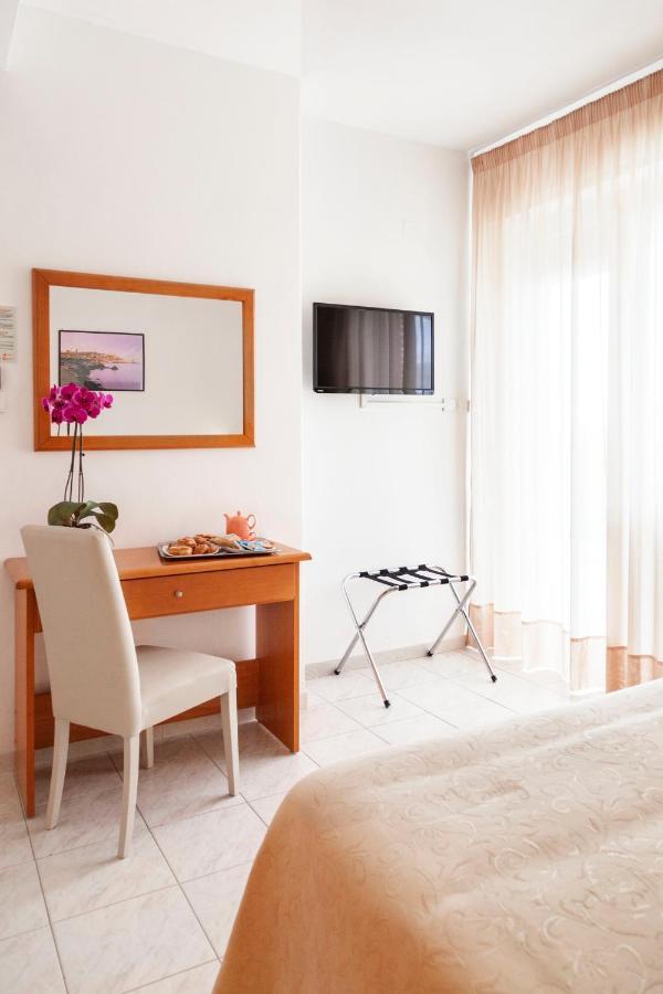 Hotel Viola 2*